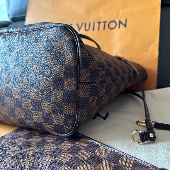 Louis Vuitton Neverfull MM - Picture 5 of 7